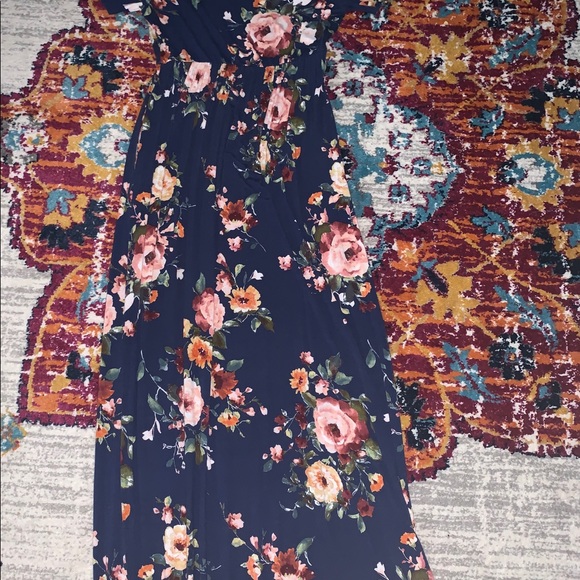 💛Floral Maxi Dress with Pockets - Picture 4 of 6